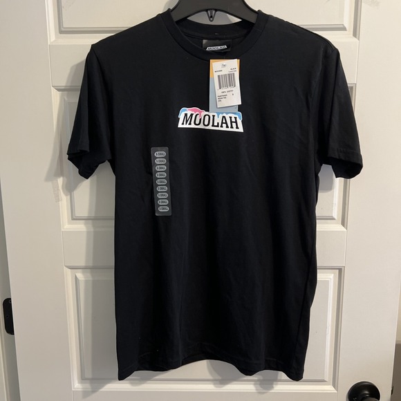 Moolah T‎ Shirt Size XS  Black/Pink NWT - Picture 1 of 2